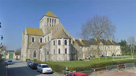 Manche l abbaye de Lessay touchée par deux départs de feu une