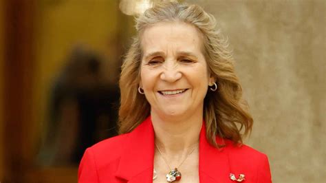 La Infanta Elena Mueve A Sus Hijos A Km De Letizia