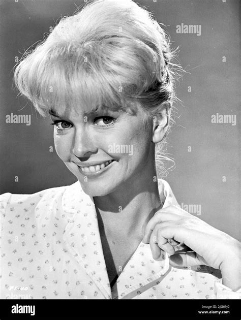 Ellen burstyn young Black and White Stock Photos & Images - Alamy