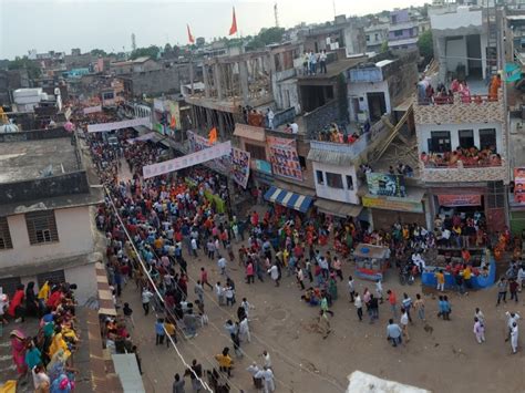 More Than 57 Dev Vimanas Passed Through The Main Roads Of The City The