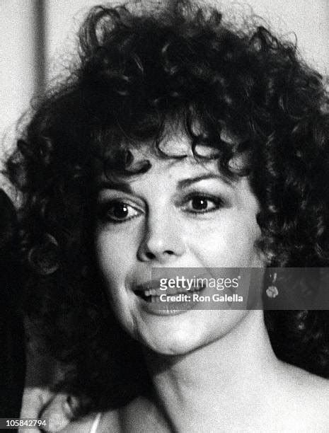 39 Natalie Wood In The Center Stock Photos, High-Res Pictures, and Images - Getty Images