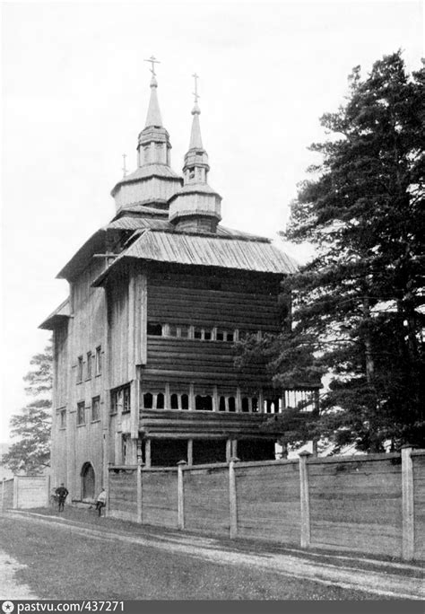 Киренск. Церковь на вратах