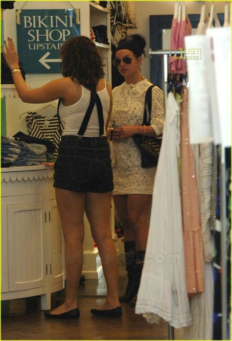 Britney Flashes Her Boob Again Photo Britney Spears