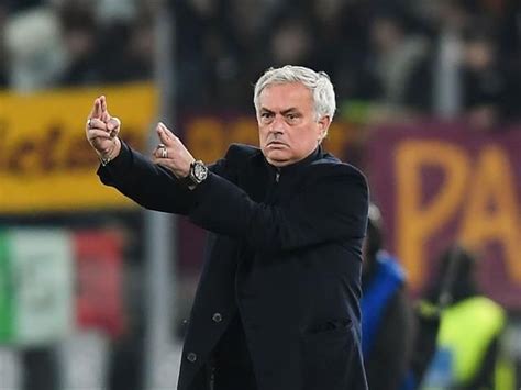 Roma Fiorentina Mourinho Si Sfoga Sui Social E Cita Cicerone Il