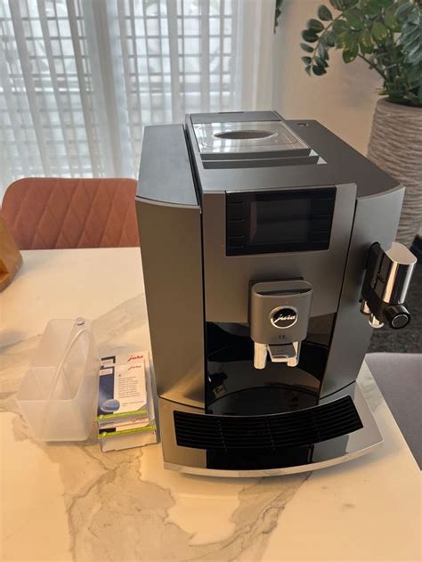 JURA E8 Dark Inox | Kaufen auf Ricardo