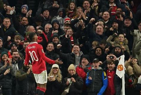 Epl Rashford Inspirasi Manchester United Tumbangkan Nottingham Forest