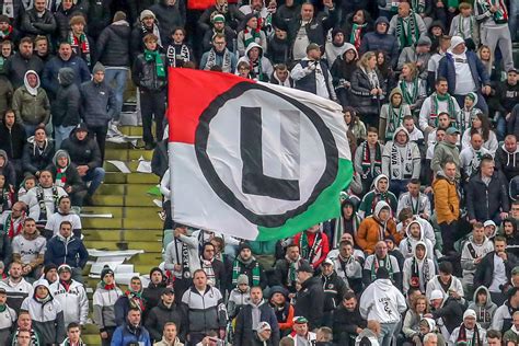 Doping kibiców Legii na meczu ze Zrinjskim wideo Legia Net