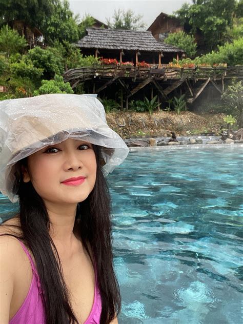 NSND Thu Hà Lá ngọc cành vàng U60 vẫn tự tin khoe ảnh diện bikini
