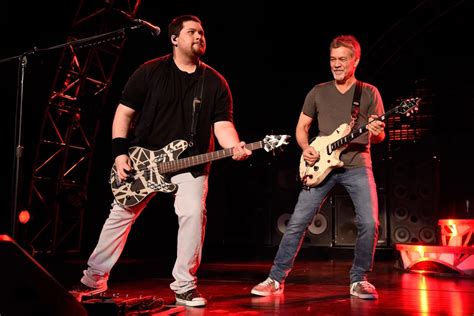 Van Halen Lead Singers In Order A Journey Through The Years The Black Mania