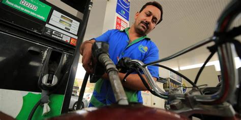 Caro Benzina Prezzi Ancora Su Gasolio Ai Massimi Dal Gazzetta