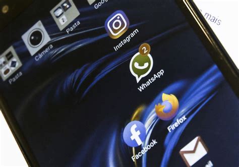 WhatsApp Facebook e Instagram passam por instabilidade falha está em