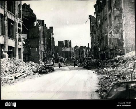 Berlin Ruins 1945 High Resolution Stock Photography And Images Alamy