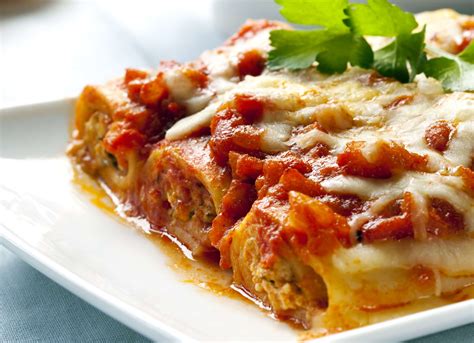 Come Cucinare I Cannelloni Ripieni Alla Napoletana