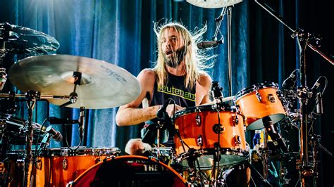 Taylor Hawkins Foo Fighters Drummer Dies At 50 The New York Times