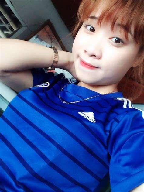 Top Ảnh Hot Girl Fan Nữ Chelsea Xinh Đẹp Nhìn Là Muốn Yêu