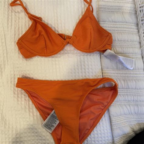 Billabong Bikini Set Never Worn Both Size S Depop