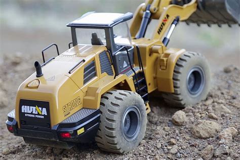 Bulldozer Métal RC 1 14 2 4GHz 10CH RTR Huina 1583