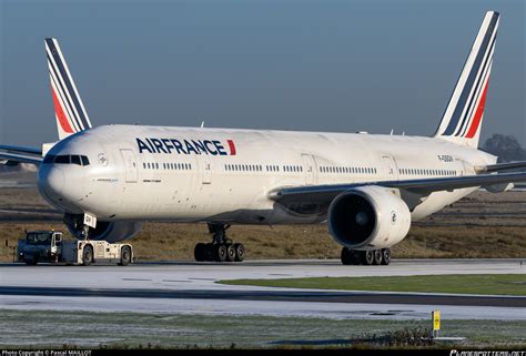 F Gsqv Air France Boeing Er Photo By Pascal Maillot Id