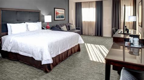 Hampton Inn and Suites Downtown Richmond VA Hotel