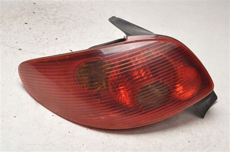 PEUGEOT 206 HB LAMPA LEWA TYLNA LEWY TYŁ Shrot pl