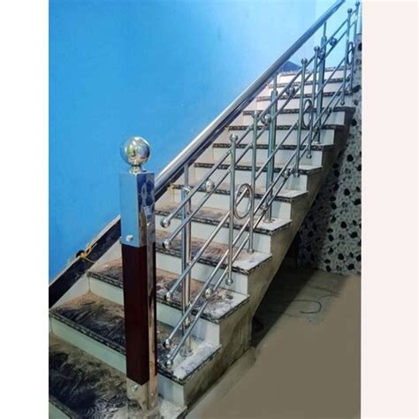 Corrosion And Rust Resistant Stainless Steel Staircase Railing At 560