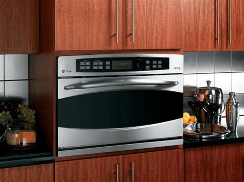 Wall Oven Buying Guide | HGTV