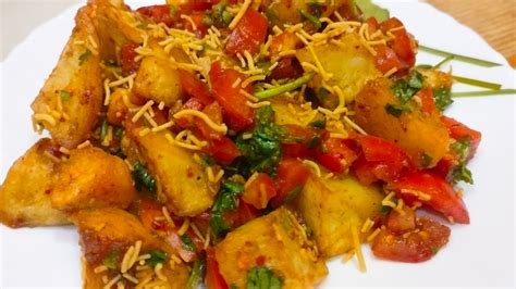 Chatpata Aloo Chaat Recipe Chaat Recipes Street Style Aloo Chaat Holi Special Chaat Holi Recipes