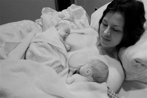 Breastfeeding Twins How To Do Tips And Best Positions Being The Parent