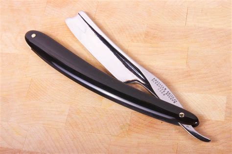 How To Use A Straight Razor Cut Throat Razor Ape To Gentleman