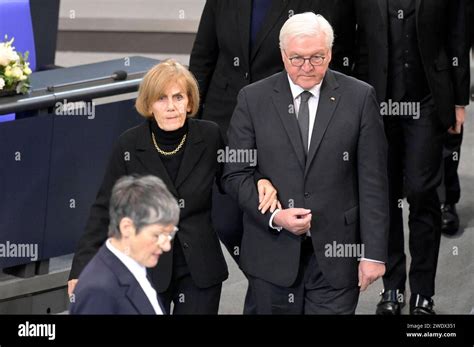 Ingeborg Schäuble und Frank Walter Steinmeier beim Trauerstaatsakt für