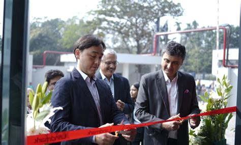 Mercedes Benz Strengthens Its Presence In Kolkata Inaugurates First