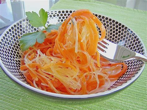 Pikanter Karottensalat Mit Glasnudeln Von Lil28 Chefkoch Glasnudeln