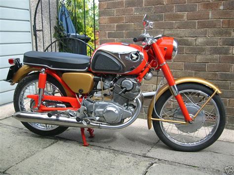 Honda CB77 - Classic Motorbikes