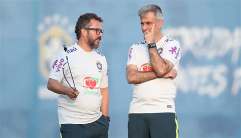 Comissão técnica do Corinthians deve contar reforços da seleção