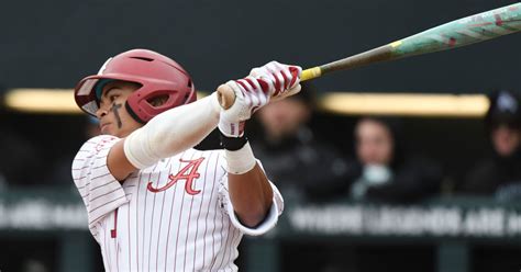 Alabama Crimson Tide Baseball Secures Dramatic 9 7 Extra Inning Win