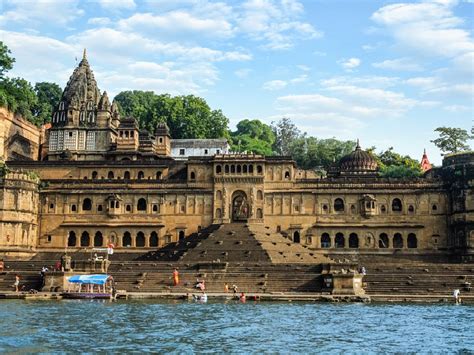 Maheshwar_Fort_Main | Trawell Blog