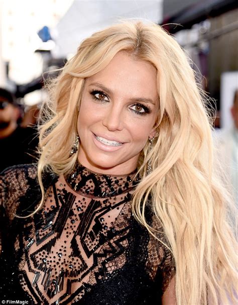 Britney Spears Make Up Artist On How She Created Singers Billboard Music Awards Look Daily