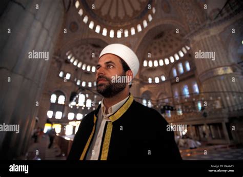 Imam, Sultan Ahmet Mosque, Blue Mosque, Sultanahmet Istanbul, Turkey ...