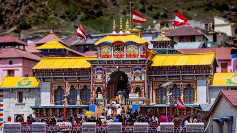 Char Dham Yatra 2023 धामी सरकार ने चारधाम यात्रा के लिए नियुक्त किए नोडल अधिकारी हर दिन की