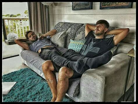Pin De S Black En Gay Love Calcetines De Hombres Hombres Poses Para Fotos Hombre