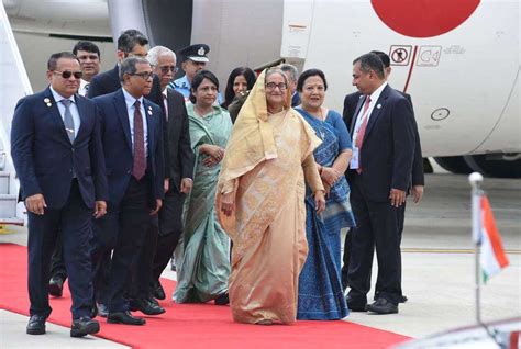 bangladesh prosecutor backing yunus seeks  asylum uca news