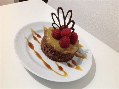 Tortino Al Cacao Con Crema Al Caramello RossoCiliegia