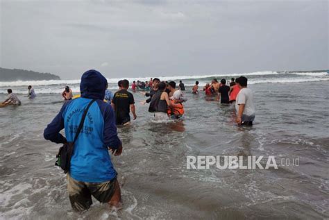 Tertabrak Perahu Wisata Di Pangandaran Bocah Asal Bandung Meninggal