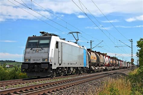 Mit Einem Containerzug Nach Belgien Fuhr Am Nachmittag Des