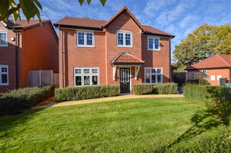 4 Bedroom Detached House For Sale In Chase Drive Great Sutton Ch66 4ua