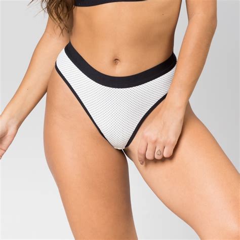 Calcinha Fio Poliamida Po El Stico Largo Marfim Ilumine Lingerie