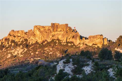 Visiter le Parc naturel régional des Alpilles guide complet