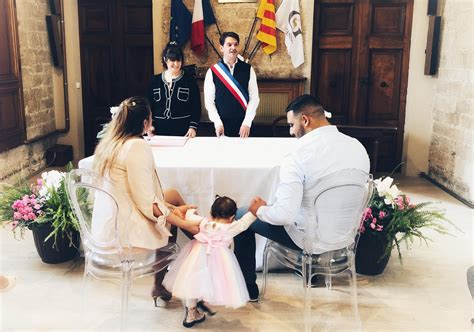 Ce matin à lhôtel de Ville cérémonie de parrainage républicain