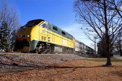 C NW Commuter Streamliner Metra 90 The CNW Heritage Unit L Flickr