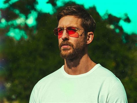 Calvin Harris Tease Son Nouveau Single Avec Un écran Géant Sur Times